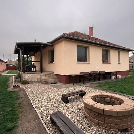 Bodza Apartman Gyula Exterior photo